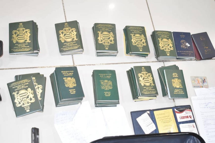 Tchad : arrestation d’Ahmat Abdallah Ahmat, cerveau d’un vaste trafic de documents de voyage à N’Djamena Tchad : arrestation d’Ahmat Abdallah Ahmat, cerveau d’un vaste trafic de documents de voyage à N’Djamena