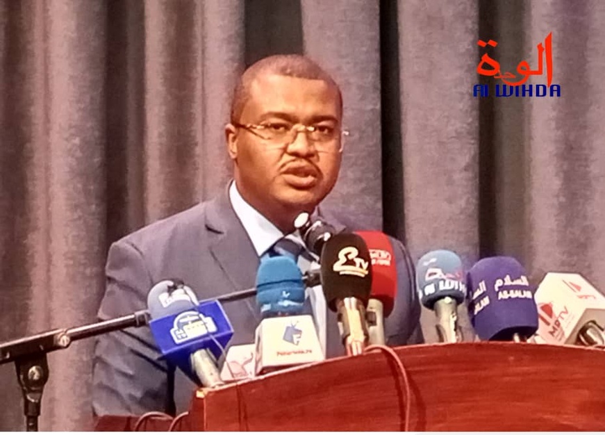 Tchad : Le ministre de la Jeunesse et des Sports échange avec les leaders des associations et mouvements de jeunesse Tchad : Le ministre de la Jeunesse et des Sports échange avec les leaders des associations et mouvements de jeunesse