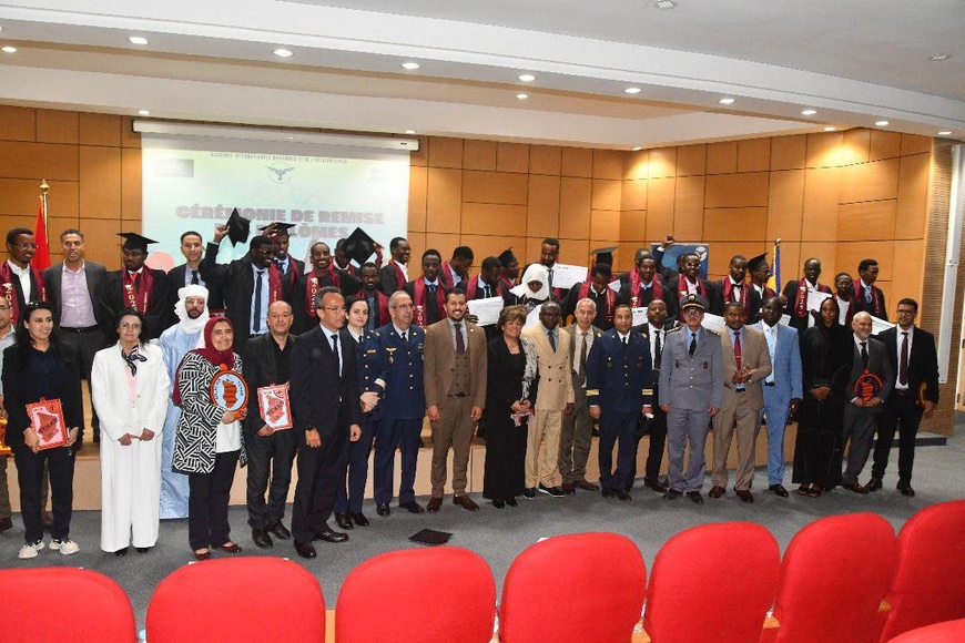 Tchad : Remise de Diplômes à 27 Contrôleurs Aériens Tchadiens formés à l'Académie Internationale Mohammed VI de Casablanca Tchad : Remise de Diplômes à 27 Contrôleurs Aériens Tchadiens formés à l'Académie Internationale Mohammed VI de Casablanca