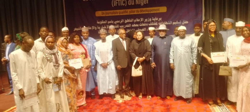 Tchad : Des journalistes formés au Niger honorés lors d'une cérémonie de remise de diplômes Tchad : Des journalistes formés au Niger honorés lors d'une cérémonie de remise de diplômes