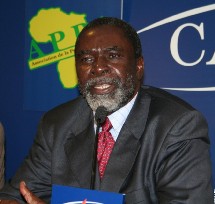 Tchad: Ngarlejy Yorongar tient une conférence de Presse à Paris Tchad: Ngarlejy Yorongar tient une conférence de Presse à Paris