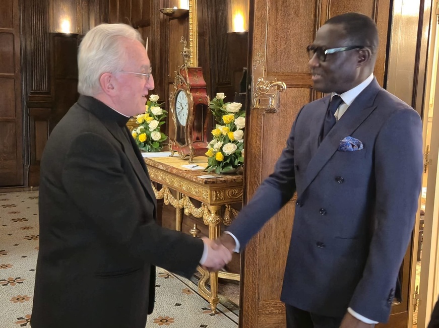 Tchad : L'Ambassadeur Ahmad Makaila rend hommage au Pape François, artisan de paix Tchad : L'Ambassadeur Ahmad Makaila rend hommage au Pape François, artisan de paix