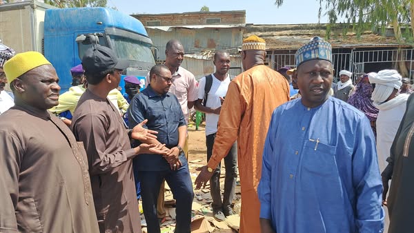 Tchad - Ndjamena : Descente de la commission de dégagement à la gare routière d'Abéché face au non-respect des délais Tchad - Ndjamena : Descente de la commission de dégagement à la gare routière d'Abéché face au non-respect des délais