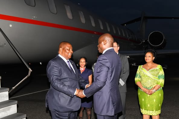 Gabon : Le Président Touadéra arrive à Libreville pour l'investiture de Brice Clotaire Oligui Nguema Gabon : Le Président Touadéra arrive à Libreville pour l'investiture de Brice Clotaire Oligui Nguema