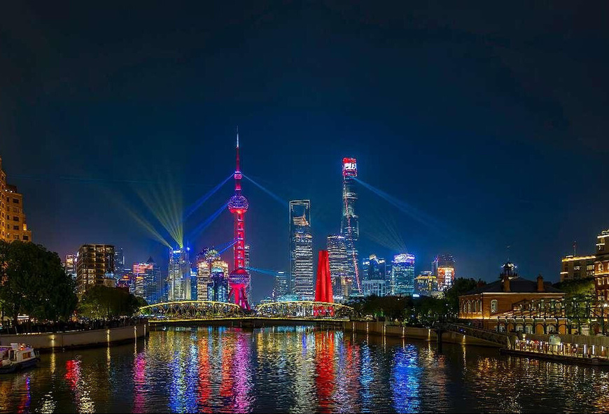 A light show is staged in Shanghai's Lujiazui Financial City, April 17, 2025. (Photo by Wan Shaoyu/People's Daily Online) A light show is staged in Shanghai's Lujiazui Financial City, April 17, 2025. (Photo by Wan Shaoyu/People's Daily Online)