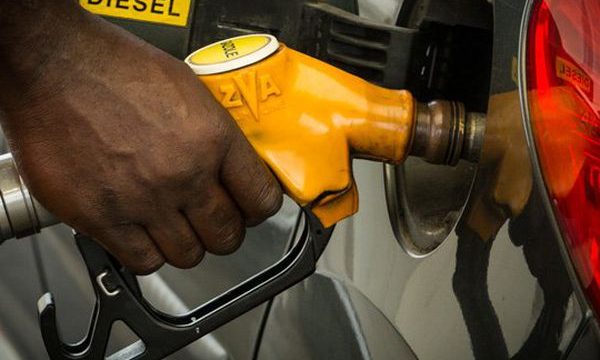 RCA : Baisse significative des prix du carburant annoncée pour le lundi 5 mai 2025 RCA : Baisse significative des prix du carburant annoncée pour le lundi 5 mai 2025
