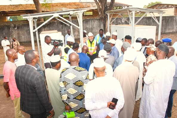Tchad : Le Ministre des Télécommunications inspecte les infrastructures de Télécommunications et les entités Sous Tutelle à Moundou Tchad : Le Ministre des Télécommunications inspecte les infrastructures de Télécommunications et les entités Sous Tutelle à Moundou
