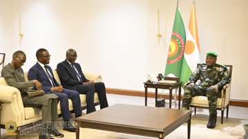 Niger : Le Président Tiani reçoit l'envoyé spécial du Président Sénégalais et le candidat à la présidence de la BAD Niger : Le Président Tiani reçoit l'envoyé spécial du Président Sénégalais et le candidat à la présidence de la BAD