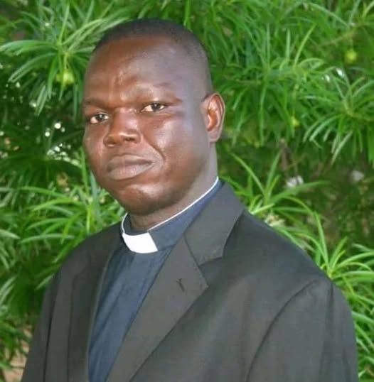 Cameroun : Enlèvement d'un Prêtre de l'Archidiocèse de Garoua sur l'Axe Guidjba-Tcholliré Cameroun : Enlèvement d'un Prêtre de l'Archidiocèse de Garoua sur l'Axe Guidjba-Tcholliré