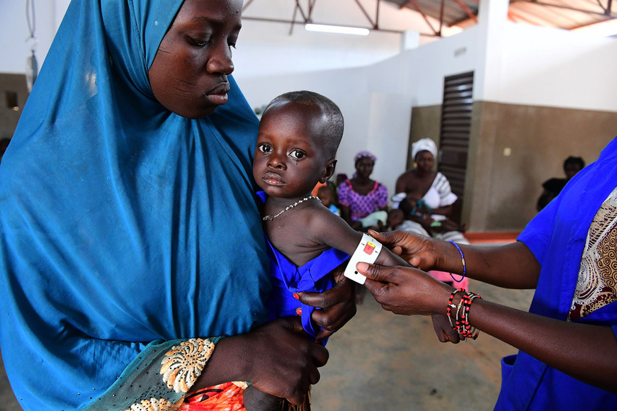 Afrique de l’Ouest et du Centre : La faim menace des millions de vies face aux coupes budgétaires Afrique de l’Ouest et du Centre : La faim menace des millions de vies face aux coupes budgétaires