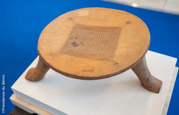 Bénin : Le Kataklè du Roi Béhanzin retrouve sa terre natale Bénin : Le Kataklè du Roi Béhanzin retrouve sa terre natale