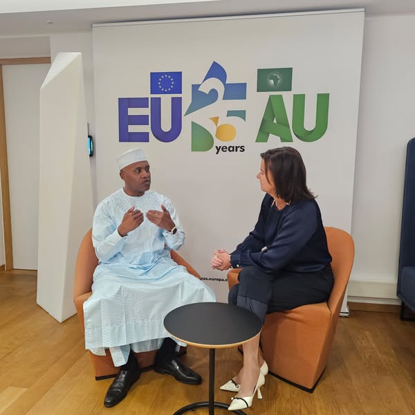 Tchad/Slovénie : Le Ministre d'État a reçu son homologue slovène Tchad/Slovénie : Le Ministre d'État a reçu son homologue slovène