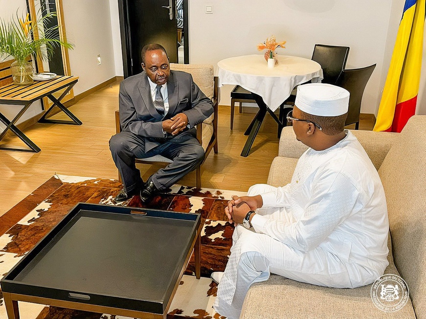Le président tchadien a reçu l'ancien président centrafricain Bozizé Le président tchadien a reçu l'ancien président centrafricain Bozizé