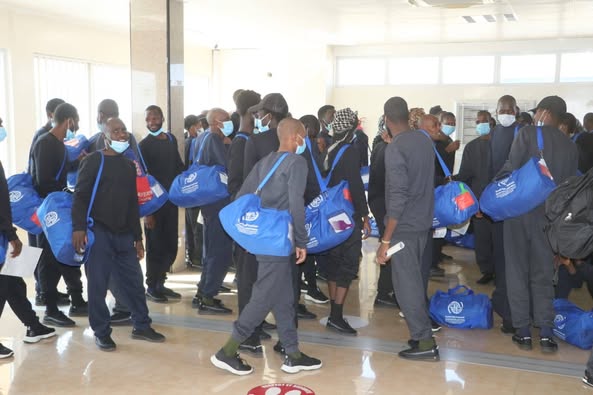 Tchad : 169 ressortissants rapatriés volontairement de Libye Tchad : 169 ressortissants rapatriés volontairement de Libye