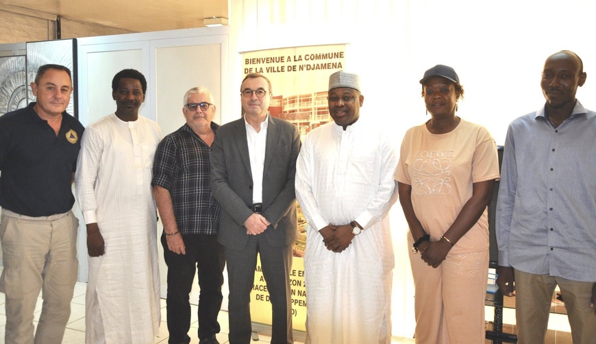 Tchad : Le Maire de N'Djamena reçoit l'Ambassadeur de France et le Directeur de l'AFD Tchad : Le Maire de N'Djamena reçoit l'Ambassadeur de France et le Directeur de l'AFD
