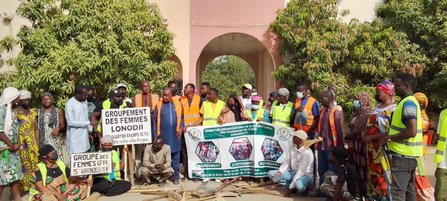 Tchad : L'UNOSOC-CT mène une opération de salubrité au gouvernorat de N'Djamena