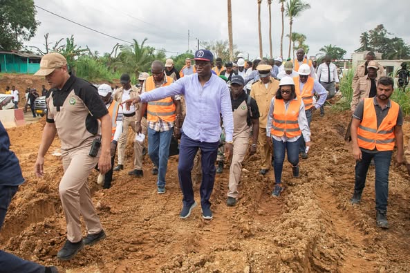 Gabon : Le Président Oligui Nguema en visite à Cocobeach pour suivre les projets structurants Gabon : Le Président Oligui Nguema en visite à Cocobeach pour suivre les projets structurants