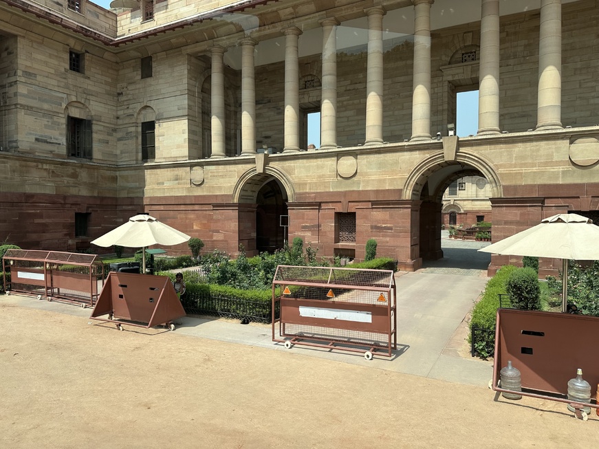Immersion au cœur du Rashtrapati Bhavan : une visite au sommet de l’élégance institutionnelle indienne