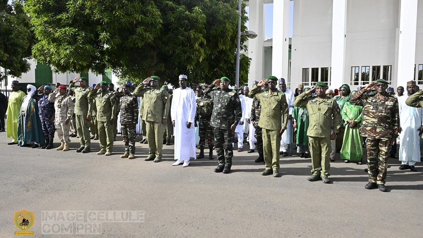 Niger : Cérémonie officielle de l'hymne de l'AES présidée par le Général Tiani Niger : Cérémonie officielle de l'hymne de l'AES présidée par le Général Tiani