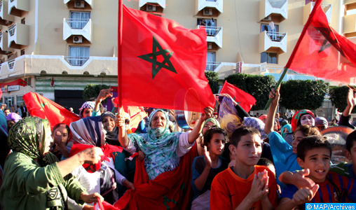 Une éclatante visite du Roi Mohammed VI dans les provinces sahariennes : détresse et désarroi d'Alger à Raboni