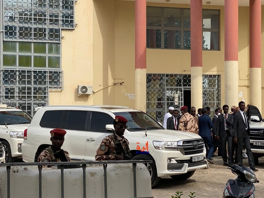 Tchad : descente du chef de l'État au siège de la Caisse des retraites Tchad : descente du chef de l'État au siège de la Caisse des retraites