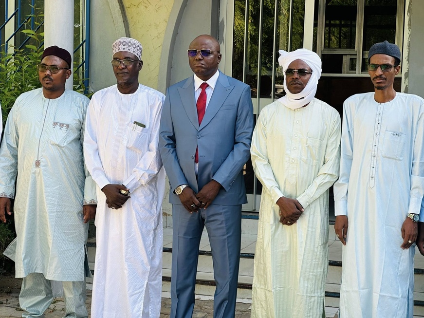 Tchad : Cérémonie de Levée de Couleurs au Ministère de l'Eau et de l'Énergie Tchad : Cérémonie de Levée de Couleurs au Ministère de l'Eau et de l'Énergie