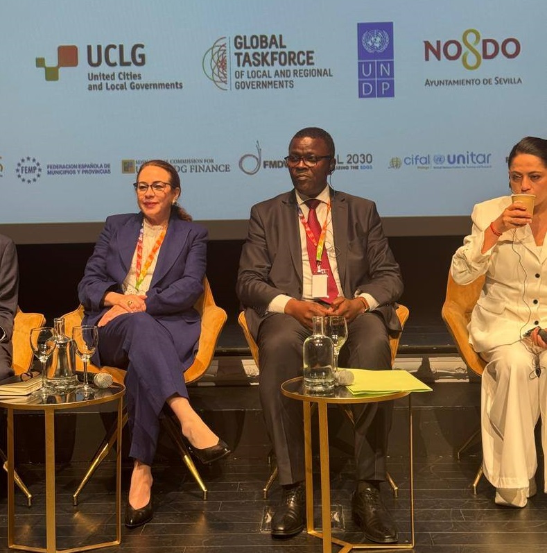 Conférence internationale de Séville : le maire de Dschang plaide pour une gouvernance inclusive et équitable Conférence internationale de Séville : le maire de Dschang plaide pour une gouvernance inclusive et équitable