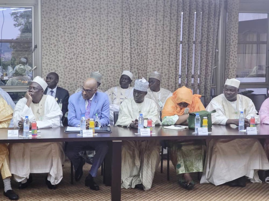 Cameroun : des consultations dans le camp présidentiel en prélude à la Présidentielle Cameroun : des consultations dans le camp présidentiel en prélude à la Présidentielle