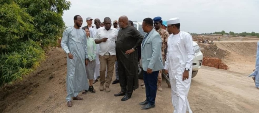 Tchad : le ministre de l'Aménagement accélère les travaux de la digue du 9ème arrondissement Tchad : le ministre de l'Aménagement accélère les travaux de la digue du 9ème arrondissement