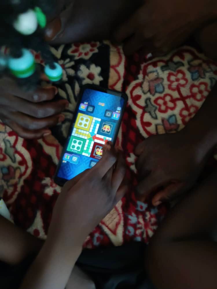 Loisir : À N'Djamena, le jeu Ludo passionne les élèves en vacances, entre convivialité et inquiétudes des parents Loisir : À N'Djamena, le jeu Ludo passionne les élèves en vacances, entre convivialité et inquiétudes des parents