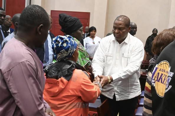 RCA : Le Président Touadéra rencontre les familles des victimes du drame du Lycée Barthélémy Boganda RCA : Le Président Touadéra rencontre les familles des victimes du drame du Lycée Barthélémy Boganda