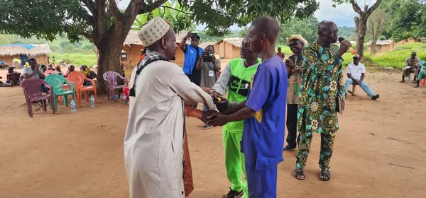 RCA : Mission conjointe MINUSCA-autorités locales pour la paix à Balembé après de violents incidents RCA : Mission conjointe MINUSCA-autorités locales pour la paix à Balembé après de violents incidents