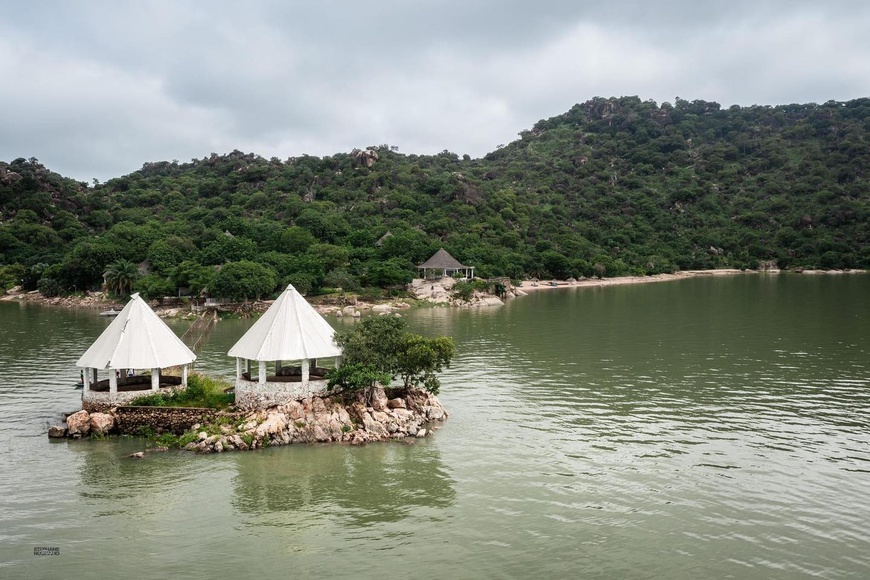 Crédit photo : Nawa Cameroun,  Ayilaa et  Tourismo Cameroun Crédit photo : Nawa Cameroun,  Ayilaa et  Tourismo Cameroun