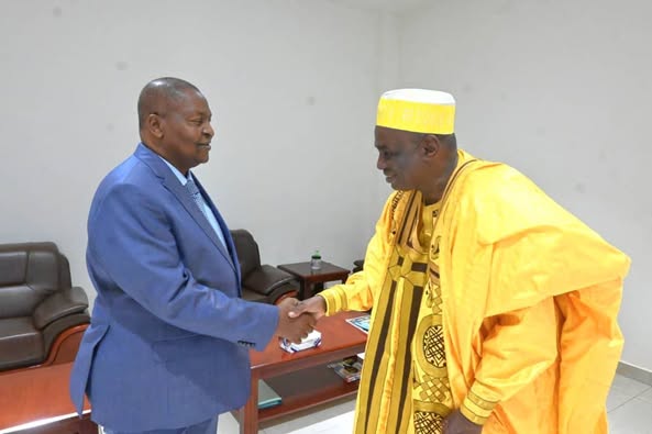 RCA : Le Président Touadéra rencontre les chefs traditionnels de Niem Yelewa suite à la dissolution des groupes armés RCA : Le Président Touadéra rencontre les chefs traditionnels de Niem Yelewa suite à la dissolution des groupes armés