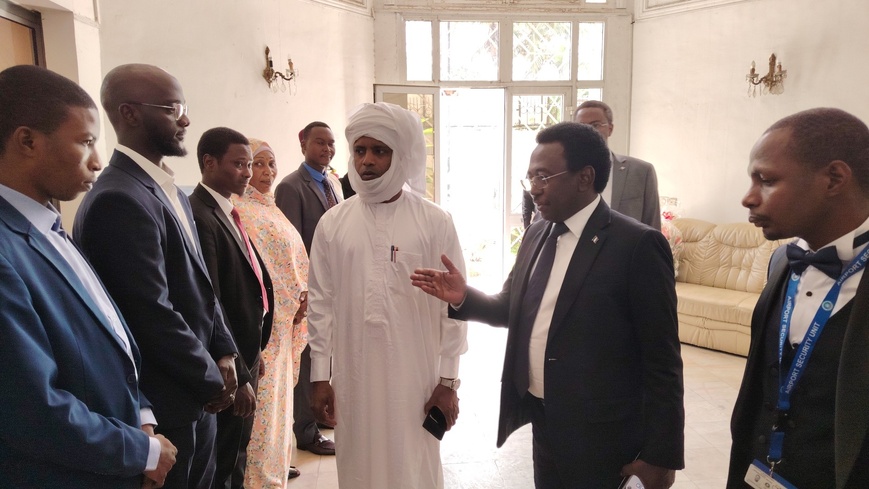 Tchad : Le Ministre des Affaires Étrangères visite le Consulat Général à Douala