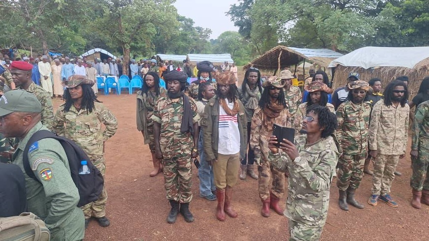 Centrafrique : Plus de 300 ex-combattants de l’UPC déposent les armes à Maloum Centrafrique : Plus de 300 ex-combattants de l’UPC déposent les armes à Maloum