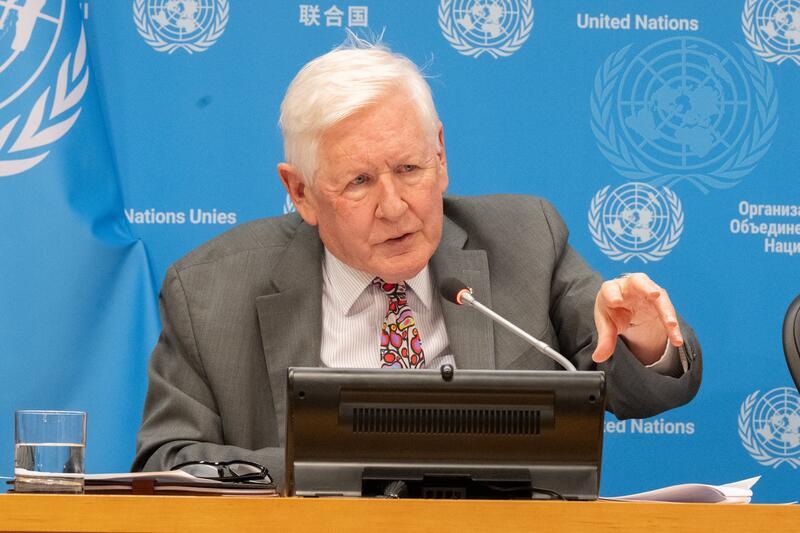 Robert Rae, président du Conseil économique et social des Nations-Unies (ECOSOC), explique aux journalistes l'importance du Forum politique de haut niveau (FPHN) et évoque les progrès accomplis vers la réalisation des Objectifs de développement durable (ODD). Photo : media.un.org Robert Rae, président du Conseil économique et social des Nations-Unies (ECOSOC), explique aux journalistes l'importance du Forum politique de haut niveau (FPHN) et évoque les progrès accomplis vers la réalisation des Objectifs de développement durable (ODD). Photo : media.un.org