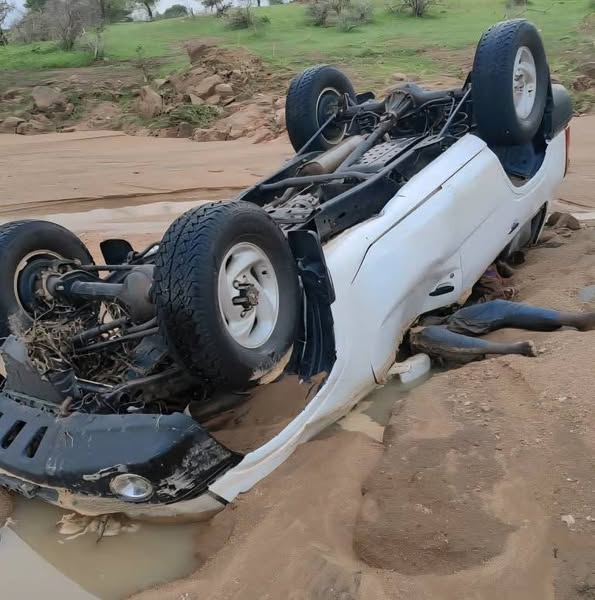 Tchad : Une voiture emportée par un cours d'eau sur l'axe Guereda-Abéché, des corps à l'intérieur Tchad : Une voiture emportée par un cours d'eau sur l'axe Guereda-Abéché, des corps à l'intérieur