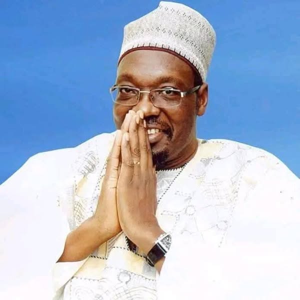 Présidentielle 2025 au Cameroun : Issa Tchiroma Bakary demande la réhabilitation de Maurice Kamto Présidentielle 2025 au Cameroun : Issa Tchiroma Bakary demande la réhabilitation de Maurice Kamto