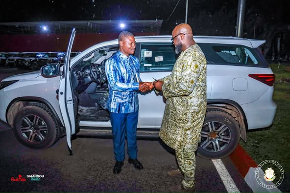 Guinée : Le nouveau Gouvernement prête serment et tient son premier Conseil des ministres Guinée : Le nouveau Gouvernement prête serment et tient son premier Conseil des ministres