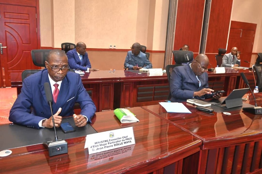 RCA : le président de la République convoque une réunion stratégique pour la mise en œuvre du DDRR RCA : le président de la République convoque une réunion stratégique pour la mise en œuvre du DDRR