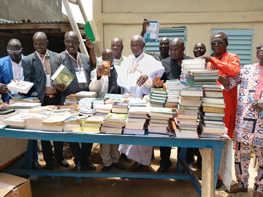 N’Djamena : Plus de 1164 livres collectés pour alimenter une bibliothèque religieuse N’Djamena : Plus de 1164 livres collectés pour alimenter une bibliothèque religieuse