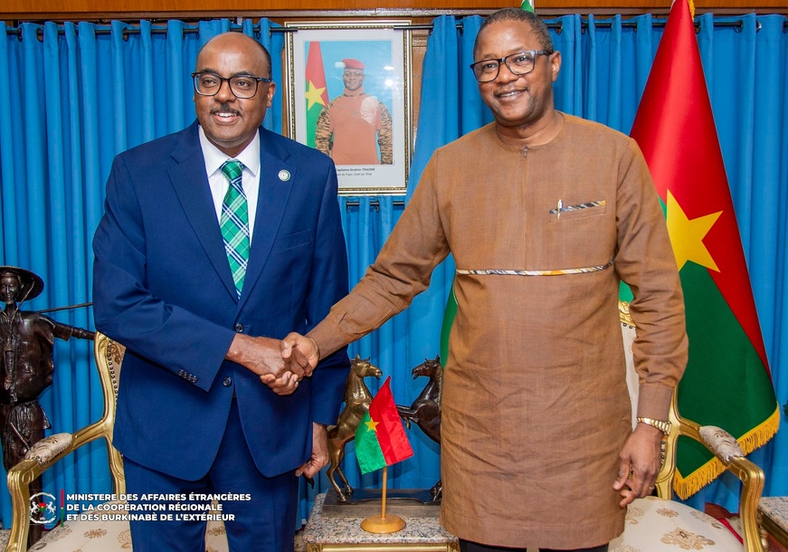 Burkina : coopération au développement, l’OCI réaffirme son engagement aux côtés du pays Burkina : coopération au développement, l’OCI réaffirme son engagement aux côtés du pays