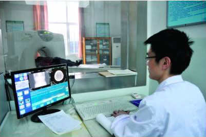 Depuis l'approfondissement global des réformes, le système de services de soins de santé de base n'a cessé de s'améliorer et de se perfectionner. (Source : Qinghai News Online)
