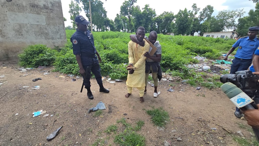 Cameroun : La police de la région du Nord présente deux auteurs présumés de quatre meurtres Cameroun : La police de la région du Nord présente deux auteurs présumés de quatre meurtres