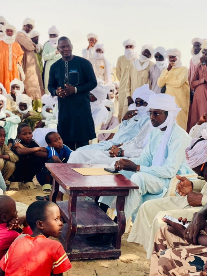 Tchad : le préfet du Kanem-Est en tournée de sensibilisation sur l’importance de l’éducation