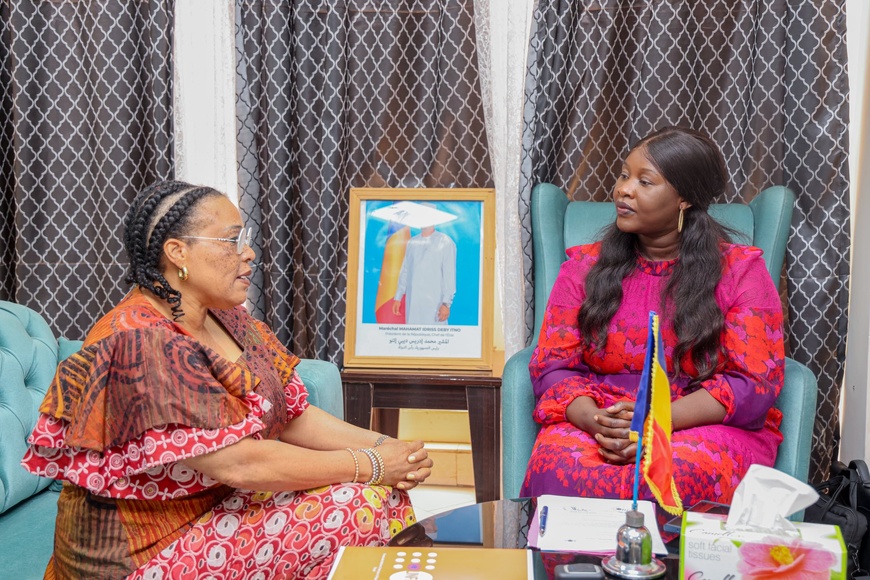 Tchad : La ministre de la Femme reçoit la représentante de l'UNFPA Tchad : La ministre de la Femme reçoit la représentante de l'UNFPA