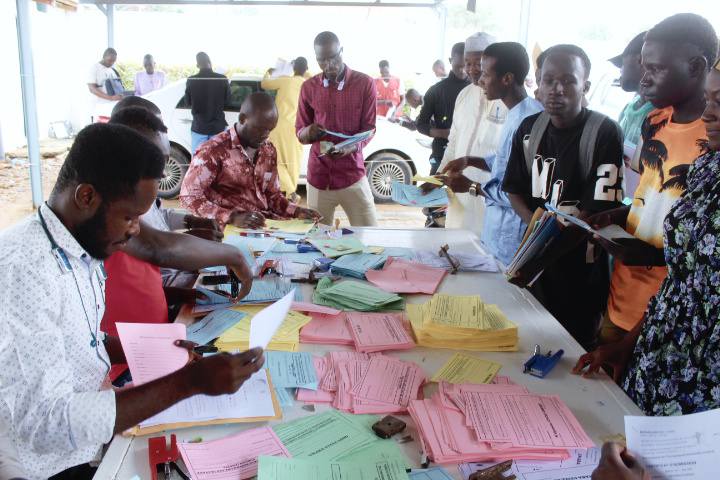 Tchad : Les dépôts de dossiers de concours pour l'enseignement supérieur se poursuivent Tchad : Les dépôts de dossiers de concours pour l'enseignement supérieur se poursuivent