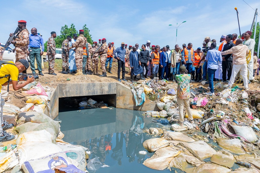 Tchad : le Premier ministre inspecte les zones à haut risque d'inondations de N’Djamena Tchad : le Premier ministre inspecte les zones à haut risque d'inondations de N’Djamena