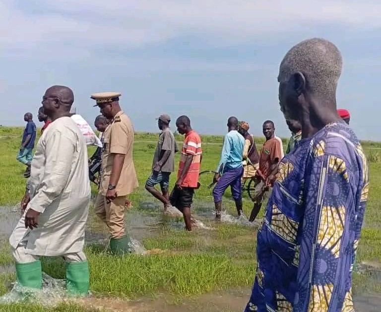 Cameroun : Le préfet du Mayo-Danay évalue les dégâts des inondations Cameroun : Le préfet du Mayo-Danay évalue les dégâts des inondations